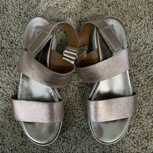 Steve Madden Rose Gold Flatform Sandals 7